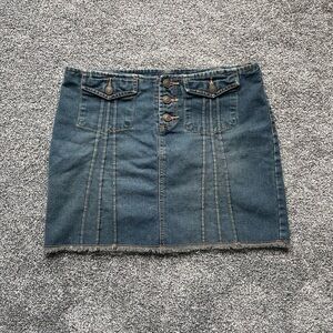 Squeeze Blue Pencil Mini Skirt for Casual Nights